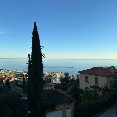 Le Vigia-Vue Mer-Terrasse-Climatisation-Parking Menton Eksteriør billede
